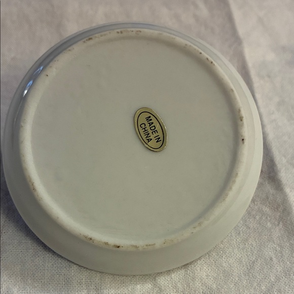 Miniature Tea Set Display white Pink Floral teapot sugar cup saucer Gold trim - Picture 4 of 6